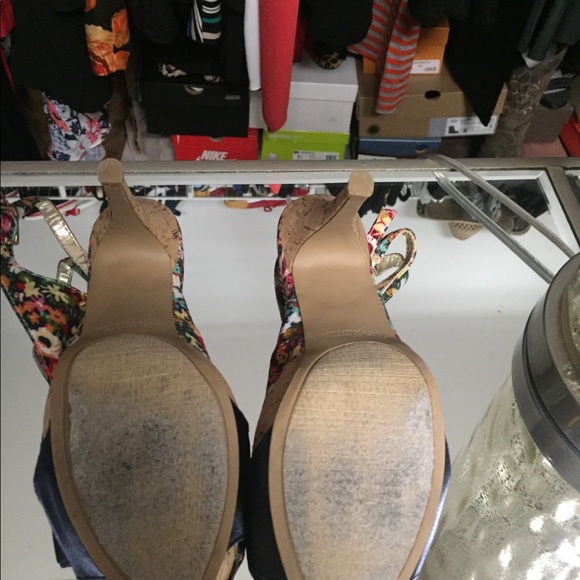 Rampage Peep Toe - Picture 2 of 2